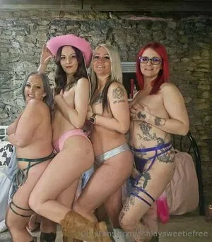 Ashlaysweetiefree OnlyFans Leaked Free Thumbnail Picture - #czCyehn7ov