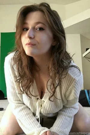 Ashleejune OnlyFans Leaked Free Thumbnail Picture - #C4da7aeWEc