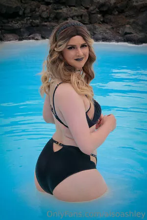 Ashley Barron OnlyFans Leaked Free Thumbnail Picture - #9MEO3MgqF5