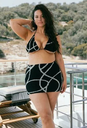 Ashley Graham OnlyFans Leaked Free Thumbnail Picture - #Q9facOgtXR