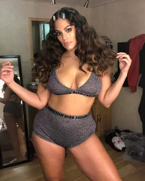 Ashley Graham OnlyFans Leaked Free Thumbnail Picture - #R8c2f9DTcl