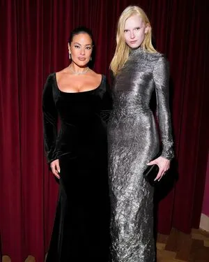 Ashley Graham OnlyFans Leaked Free Thumbnail Picture - #xfdGeqNcve