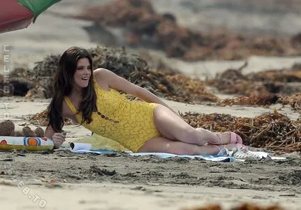Ashley Greene OnlyFans Leaked Free Thumbnail Picture - #4Vg3Zowla7
