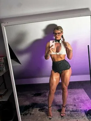 Ashley Hook OnlyFans Leaked Free Thumbnail Picture - #tmPHHmbyBL