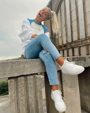Ashley Ladner OnlyFans Leaked Free Thumbnail Picture - #LdEaYLDoAh