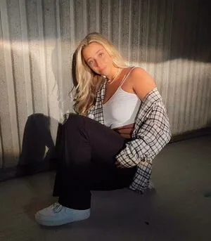 Ashley Ladner OnlyFans Leaked Free Thumbnail Picture - #ex8caLl3Ut