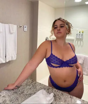 Ashley Rae Ridge OnlyFans Leaked Free Thumbnail Picture - #kAXRGFwcXd