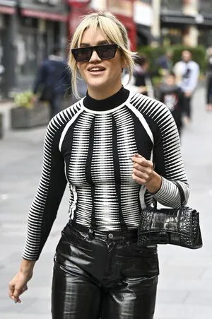 Ashley Roberts OnlyFans Leaked Free Thumbnail Picture - #AJloXwklMM