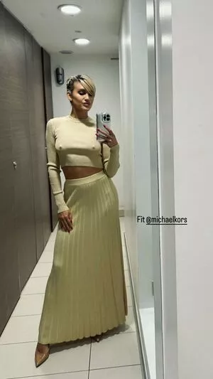 Ashley Roberts OnlyFans Leaked Free Thumbnail Picture - #EFGKa7700d