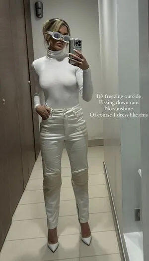 Ashley Roberts OnlyFans Leaked Free Thumbnail Picture - #S82M9NBgdL