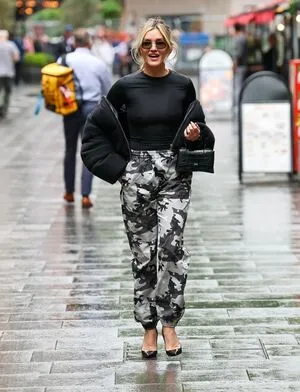 Ashley Roberts OnlyFans Leaked Free Thumbnail Picture - #nx2shqD0G1