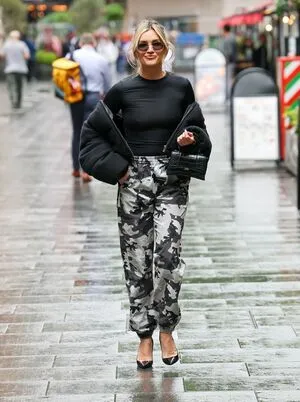 Ashley Roberts OnlyFans Leaked Free Thumbnail Picture - #q07So2vdL2