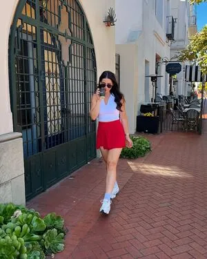 Ashley Shahahmadi OnlyFans Leaked Free Thumbnail Picture - #uzhyaF0Z8j