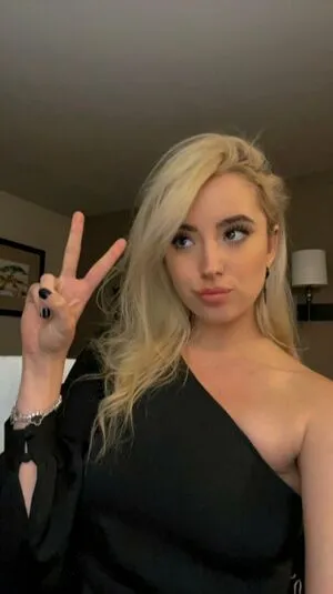 Ashley St Clair OnlyFans Leaked Free Thumbnail Picture - #D4r9bqy424