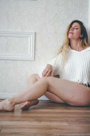 Ashleyalban94 OnlyFans Leaked Free Thumbnail Picture - #35lyxPPmlr