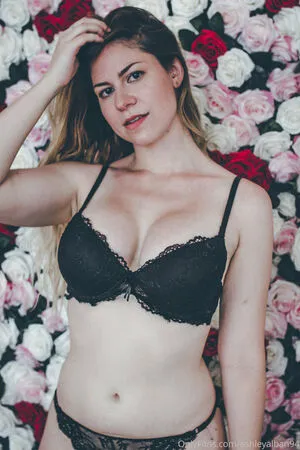 Ashleyalban94 OnlyFans Leaked Free Thumbnail Picture - #5X0wk5GAPl