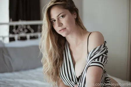 Ashleyalban94 OnlyFans Leaked Free Thumbnail Picture - #sSIDRYDqhb