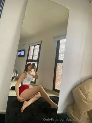 Ashleybelucci OnlyFans Leaked Free Thumbnail Picture - #QJHzbaa1Xn