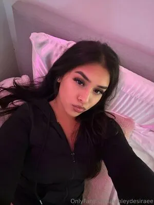 Ashleydesiraee OnlyFans Leaked Free Thumbnail Picture - #0cOd9Fcqdy