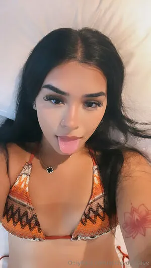 Ashleydesiraee OnlyFans Leaked Free Thumbnail Picture - #983WlcnnWu