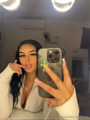Ashleydesiraee OnlyFans Leaked Free Thumbnail Picture - #U1T9aWd0a2