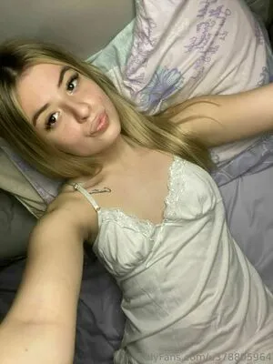 Ashleypetite OnlyFans Leaked Free Thumbnail Picture - #OMESoMW8SG