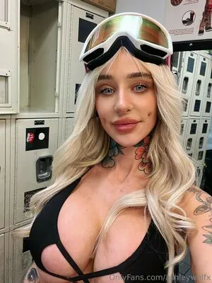 Ashleywolfx OnlyFans Leaked Free Thumbnail Picture - #Td7hbGJ2NC
