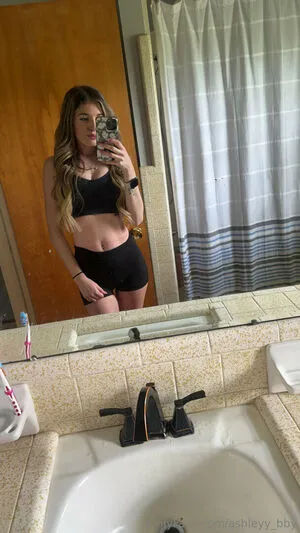 Ashleyy Bby OnlyFans Leaked Free Thumbnail Picture - #mB1YrhKFBe