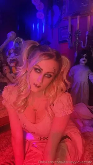 Ashleyyloveemfc OnlyFans Leaked Free Thumbnail Picture - #At5HQqKzSq