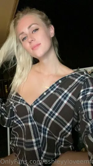 Ashleyyloveemfc OnlyFans Leaked Free Thumbnail Picture - #SSmttMk5uR