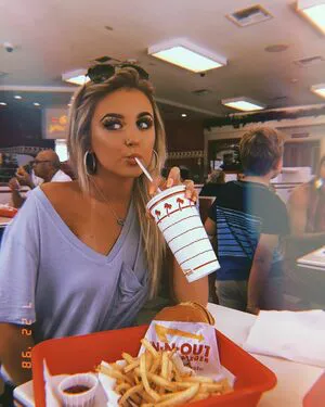 Ashlyn Sharp OnlyFans Leaked Free Thumbnail Picture - #3aPJJYFZsE
