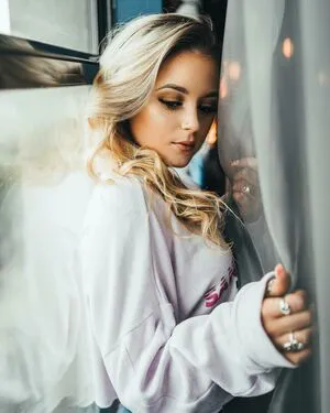 Ashlyn Sharp OnlyFans Leaked Free Thumbnail Picture - #BZnZx8QQow