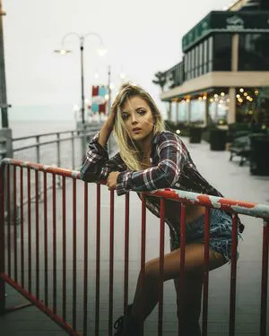 Ashlyn Sharp OnlyFans Leaked Free Thumbnail Picture - #ouGM00Flse