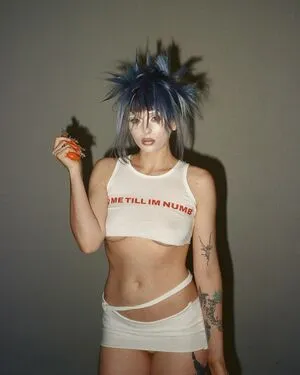 Ashnikko OnlyFans Leaked Free Thumbnail Picture - #9yA4nKHQby