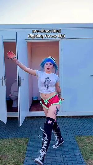 Ashnikko OnlyFans Leaked Free Thumbnail Picture - #J81W6yR1Gr