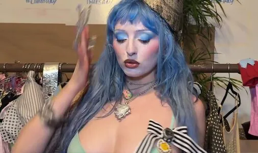 Ashnikko OnlyFans Leaked Free Thumbnail Picture - #Lsw8q6xKlV