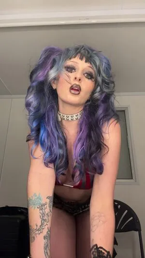 Ashnikko OnlyFans Leaked Free Thumbnail Picture - #S06ZGFYH2e