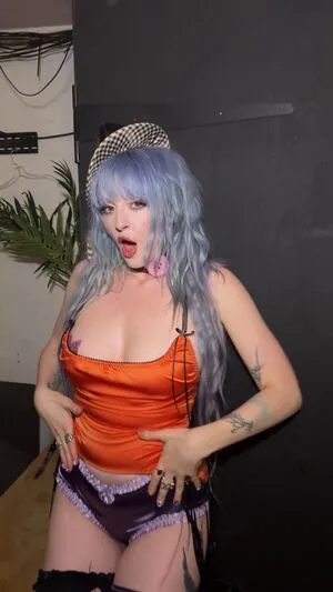 Ashnikko OnlyFans Leaked Free Thumbnail Picture - #fVvGAaxRY6