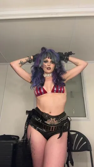 Ashnikko OnlyFans Leaked Free Thumbnail Picture - #loa7uRDT0N