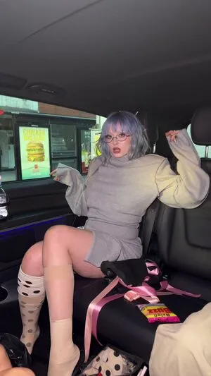 Ashnikko OnlyFans Leaked Free Thumbnail Picture - #olylJmdx0z