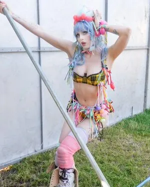 Ashnikko OnlyFans Leaked Free Thumbnail Picture - #w8sbwWcwgn