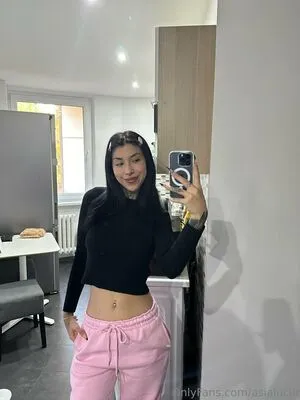 Asialucia OnlyFans Leaked Free Thumbnail Picture - #7DxFub3sVs