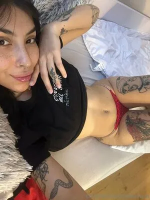 Asialucia OnlyFans Leaked Free Thumbnail Picture - #kLMdaOyNum