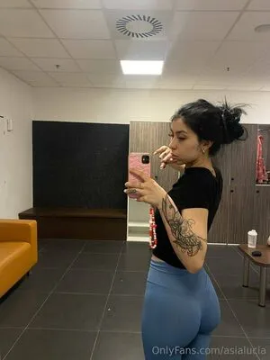 Asialucia OnlyFans Leaked Free Thumbnail Picture - #nlHh8CRPdT