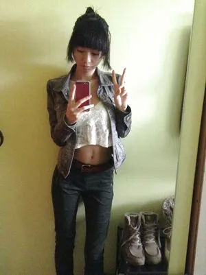 Asian From Early 2000 Era OnlyFans Leaked Free Thumbnail Picture - #2OAP4OYWeg