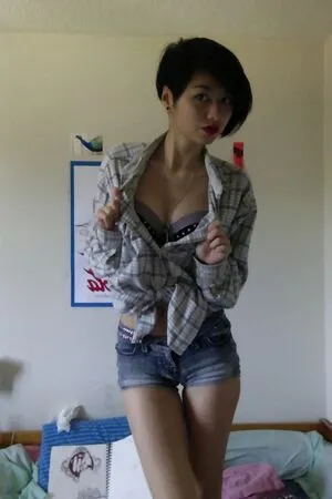 Asian From Early 2000 Era OnlyFans Leaked Free Thumbnail Picture - #8mFU2F4unK