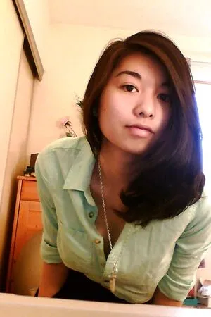 Asian From Early 2000 Era OnlyFans Leaked Free Thumbnail Picture - #v1SgHZytfJ