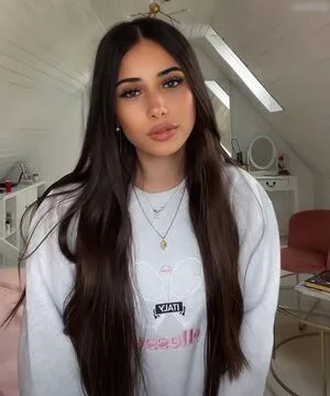 Asleyia OnlyFans Leaked Free Thumbnail Picture - #UIvtt2l7X7