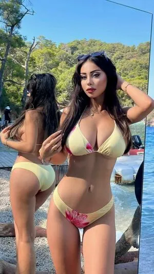 Aslihel OnlyFans Leaked Free Thumbnail Picture - #4ziTwTrWTf