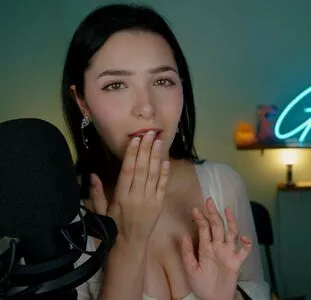 ASMR Glow OnlyFans Leaked Free Thumbnail Picture - #ArEUoqkdhe